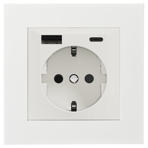 Plus ladduttag 2xUSB A+C m 1-v uttag fv